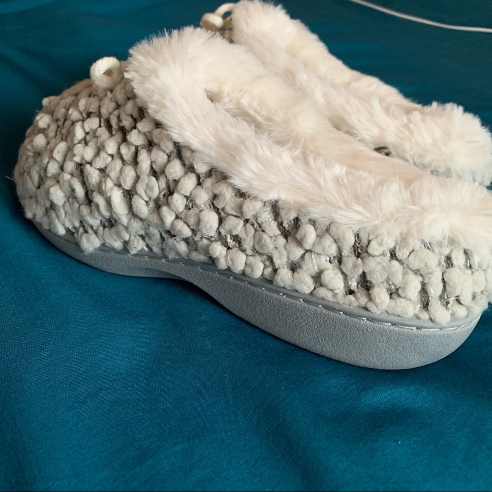 Aerosoles memory foam slippers - Picture 3 of 7